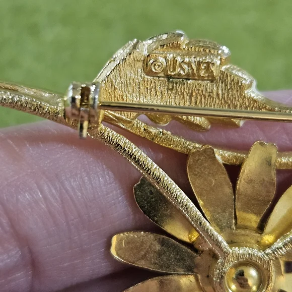 Rare Lisner Red Blue White Floral Brooch - Picture 6 of 6